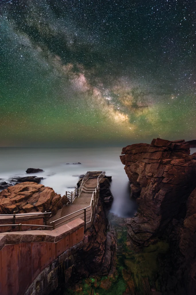 Acadia-Stars-Thunder-Hole