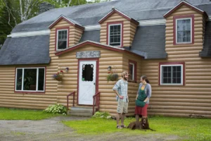 The Downings’ cabins - Maine Inns