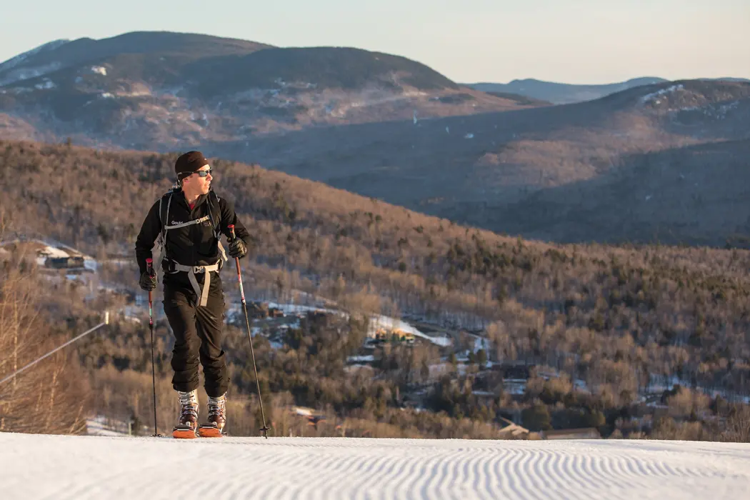 Chris Hayward skiing