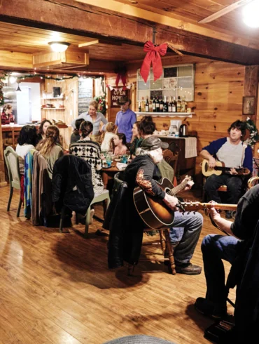 Riverside Lodge & Sauna
