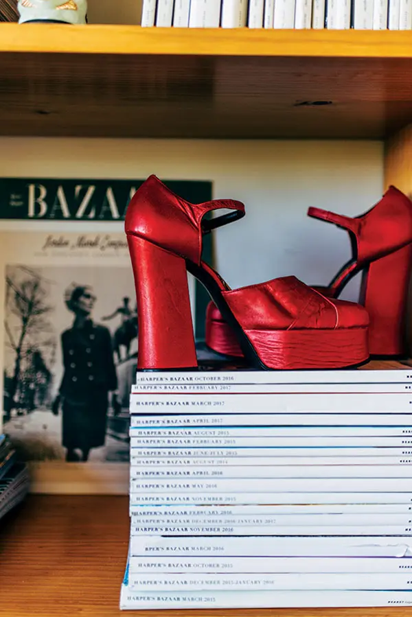 ’70s-era Sacha platforms on a stack on magazines