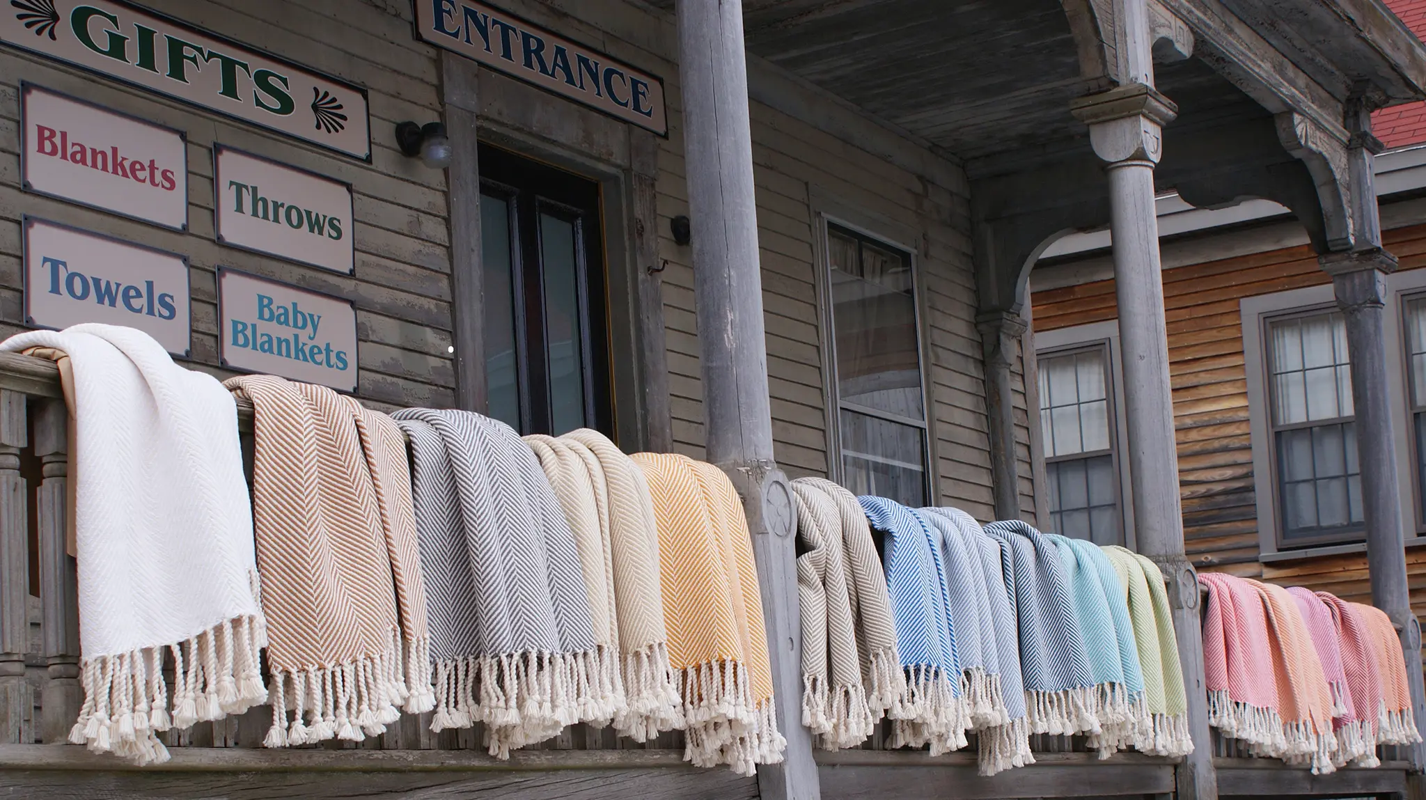 Monhegan_Throw_Colors