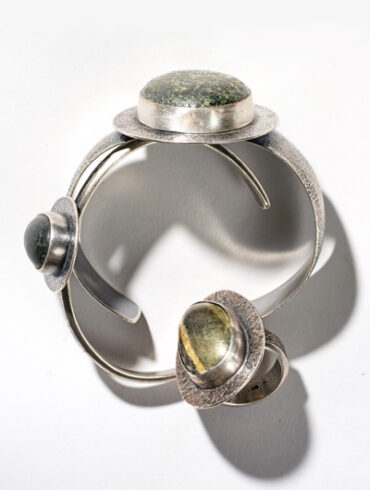beach stone jewelry