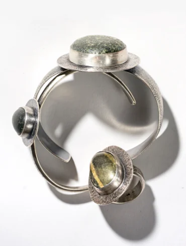 beach stone jewelry