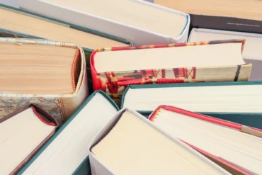Books, Pexels: Dom J