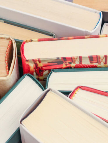 Books, Pexels: Dom J