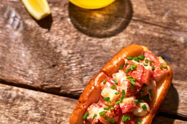 How to Make a Maine Lobster Roll