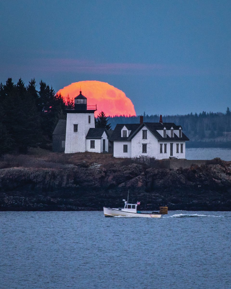 Indian Island Light, at the mouth of the harbor