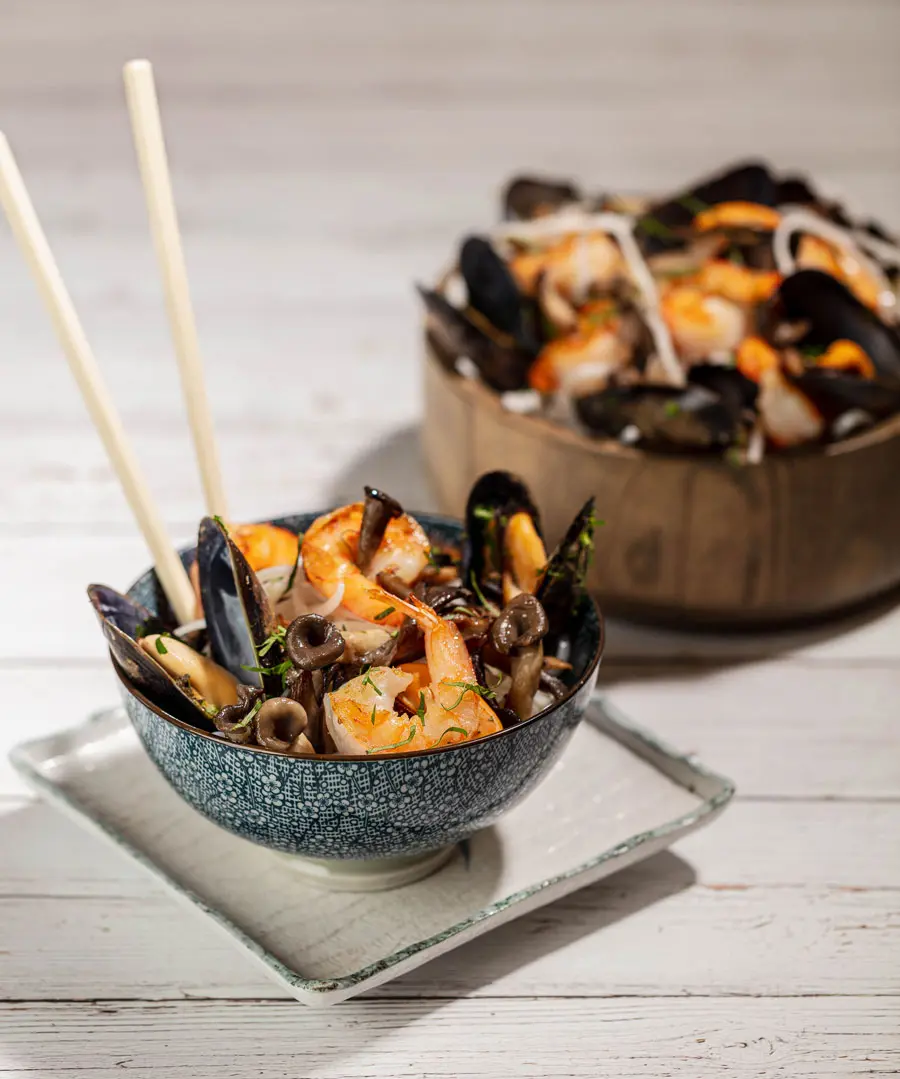 Rice Noodles with Oyster Mushrooms and Shellfish