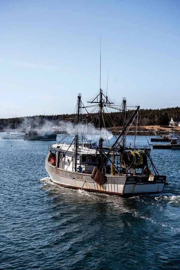 Cushman heads out on the Ella Christine. Despite the industry’s hurdles, he isn’t ready to give up on it. “You always have to have hope,” Cushman says.