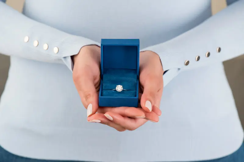 Clean Origin lab-grown diamond in a solitaire setting