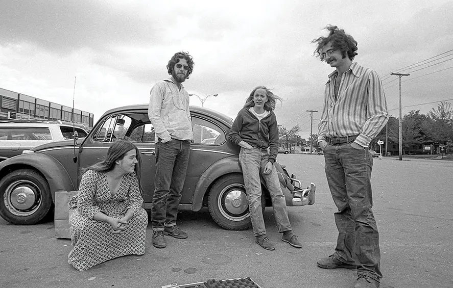 Friends with a Volkswagen on Forest Avenue, photographed by John Duncan