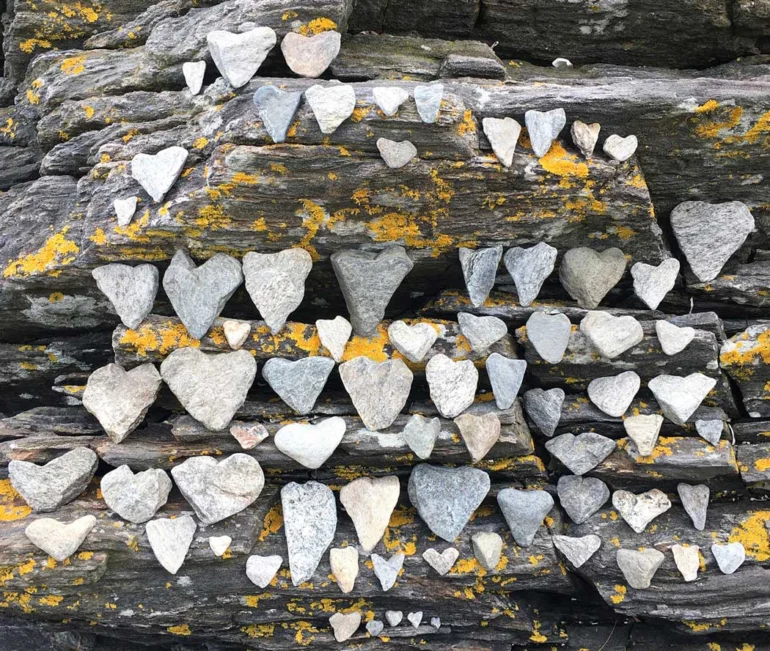 Love Rocks Me