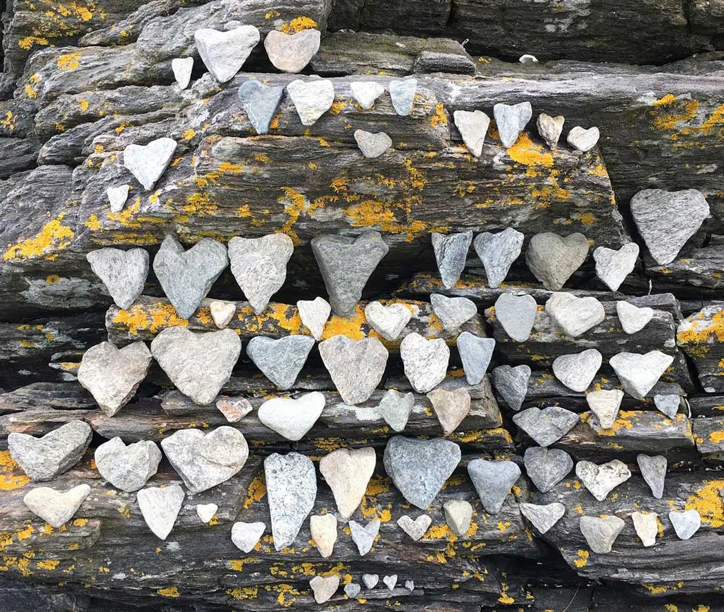 Love Rocks Me