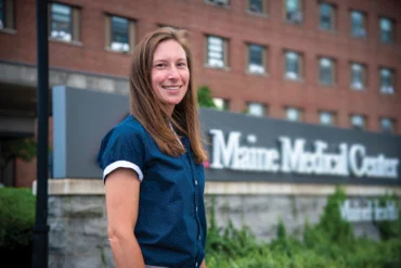 Dr. Jenna Wozer knew by the start of her third year of medical school at UNE that staying in Maine was her goal.