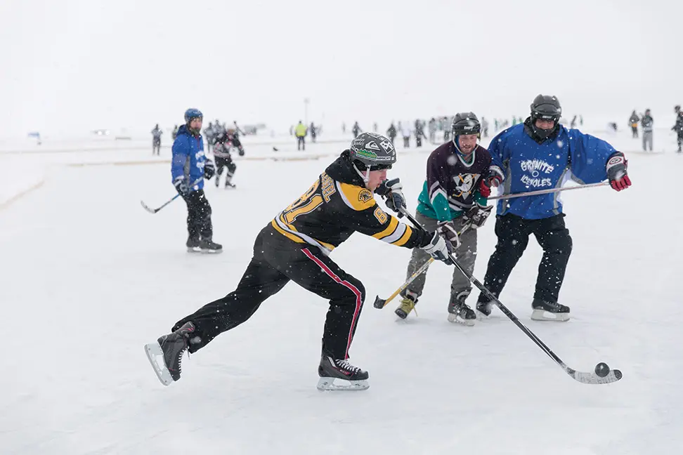 pond-hockey players 