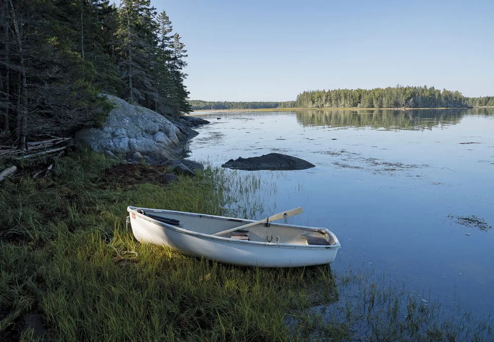 700 acre island