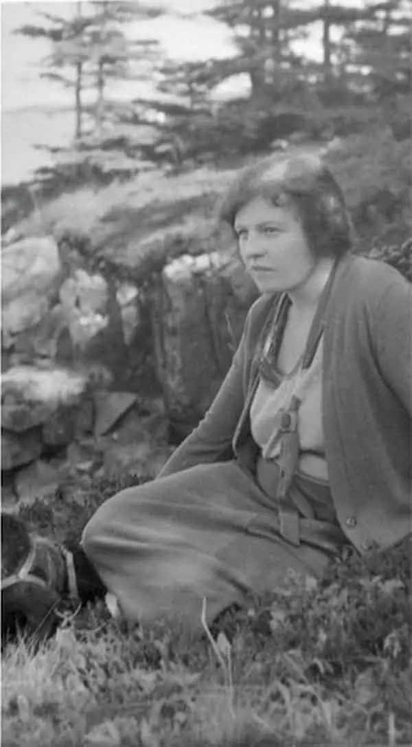 2105_mh_Book2 Living in author Rachel Field’s Sutton Island home inspired a Hampden writer to publish her biography.