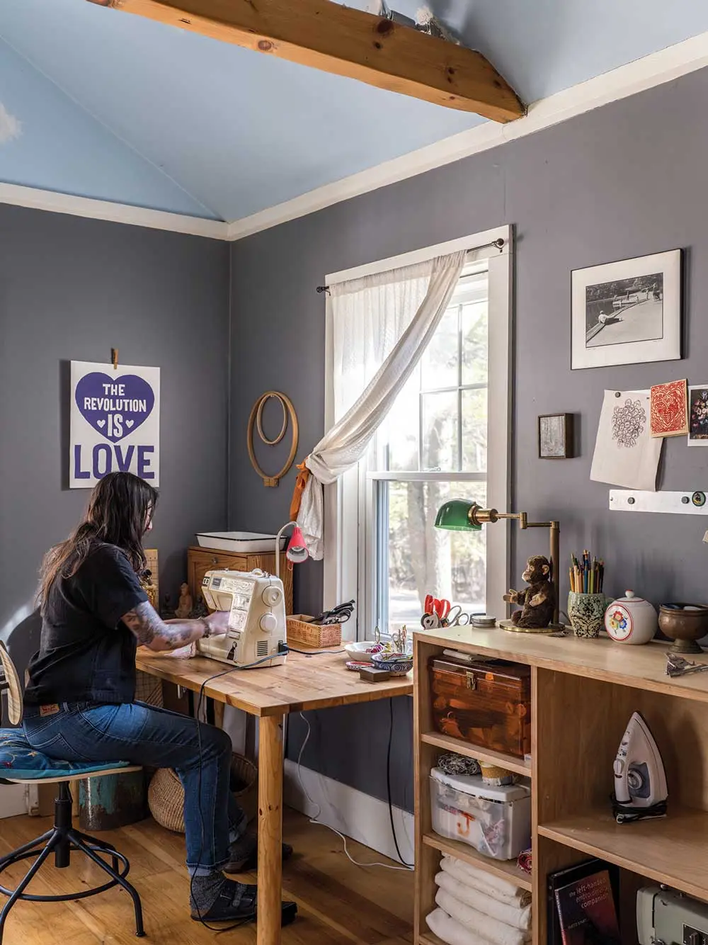 This Schoolhouse Rocks! When their now-20-year-old daughter went off to college, the couple turned her bedroom into a guest room and workspace for Juliana McClain, who likes to sew.