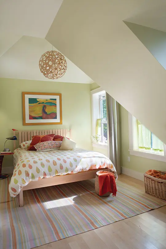 Benjamin Moore’s Pale Sea Mist on the walls in the primary bedroom