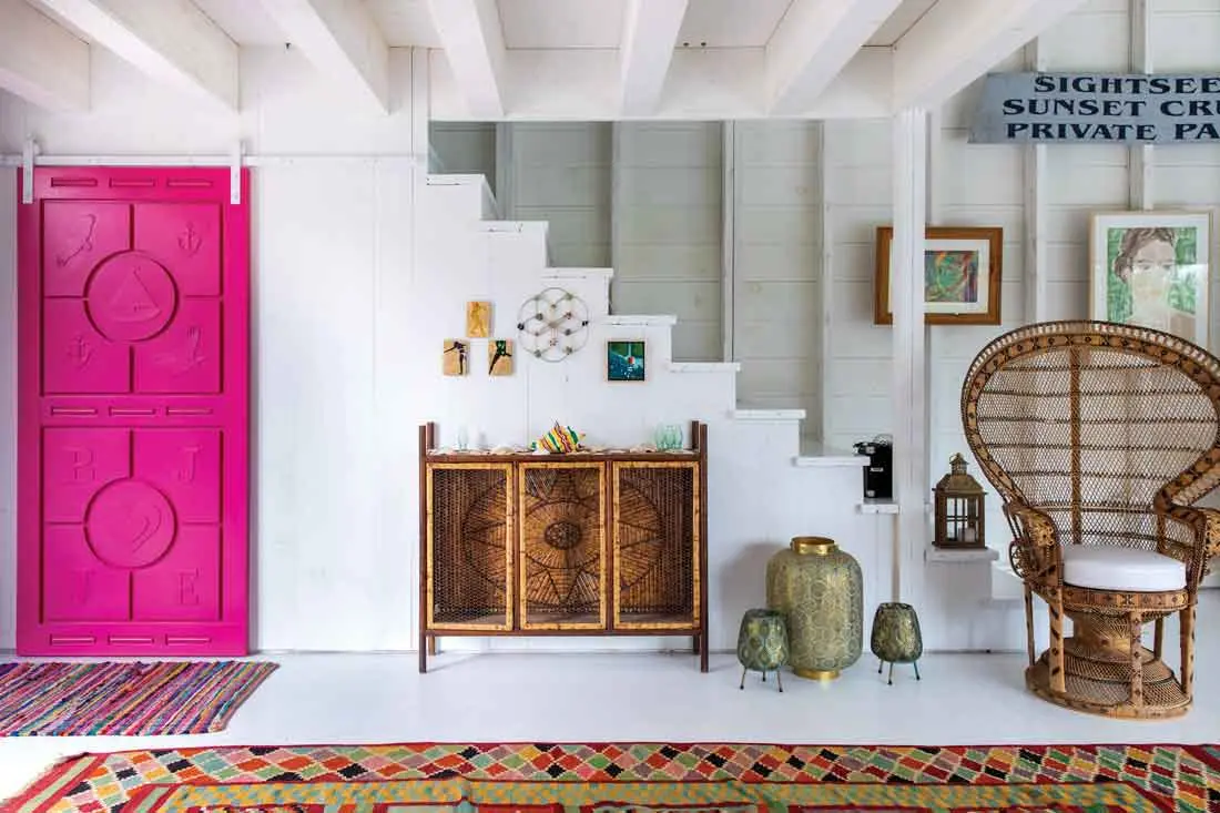 Although she is a dealer of 18th-century American antiques, Kindig prefers to surround herself with the fruits of her travels; Southeast Asia, India, and Morocco are favorite destinations, as is evident throughout the bathhouse.