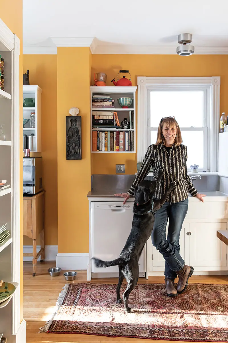 Amy Sutherland and her dog