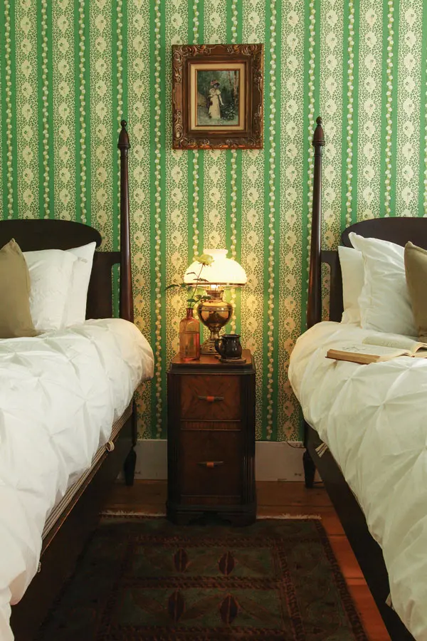 A guest bedroom at the 1825 Waterford Inne