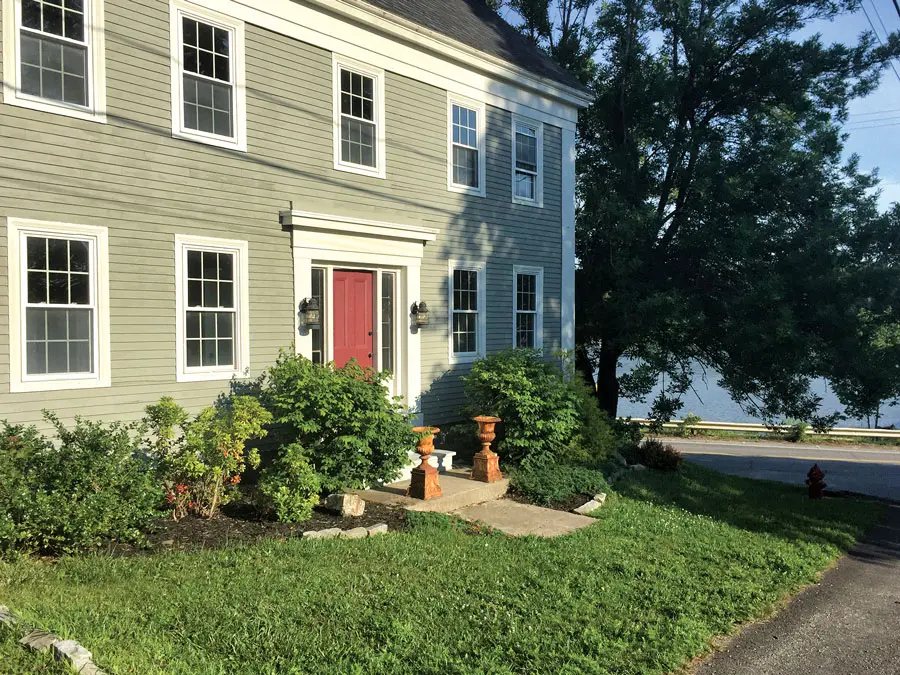 mmh-2 Brooke Williams's home in Thomaston Maine