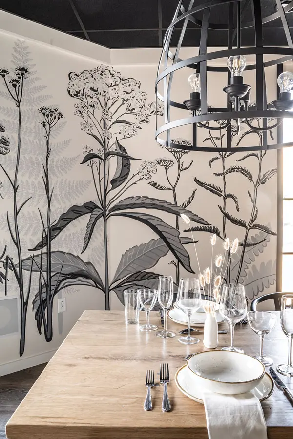 A restaurant mural by South Portland’s Tessa Greene O’Brien at 555 North at The Federal, in Brunswick