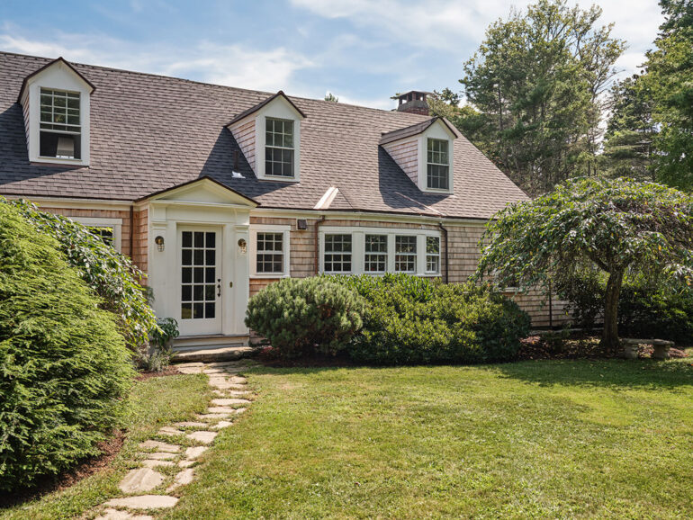 the exterior of Prudence and Robert Kiessling's Bremen Cape