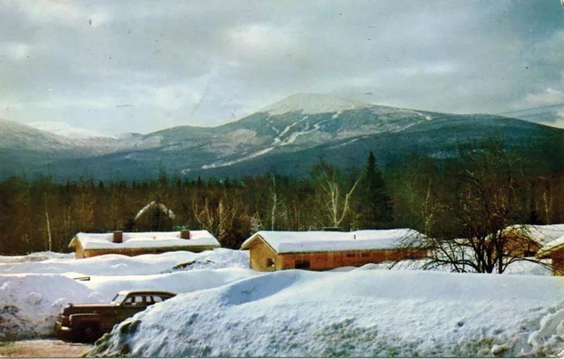 Postcard featuring rental cabins near Sugarloaf, circa 1960.