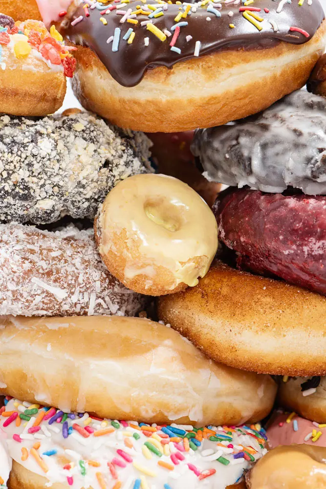 a big pile of donuts 